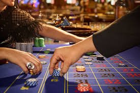 Fitur bonus Play'n GO menampilkan putaran gratis dan pengali kemenangan yang sedang aktif
